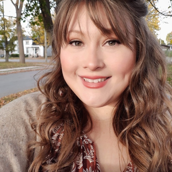 Meet your Posher, Abby - Picture 1 of 1